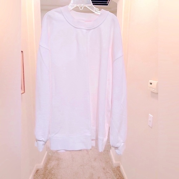 lululemon athletica Tops - Lululemon White Women’s French Terry Sweatshirt size P6.